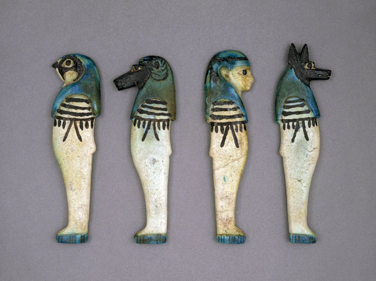 Amuletos policromáticos esmaltados de los Hijos de Horus